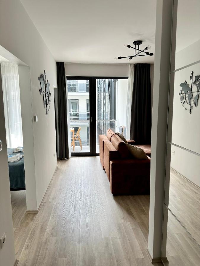 Cityscape Apartment ~ Ac/Indoor Parking/Balcony Budapest Exterior photo