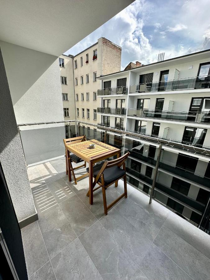 Cityscape Apartment ~ Ac/Indoor Parking/Balcony Budapest Exterior photo